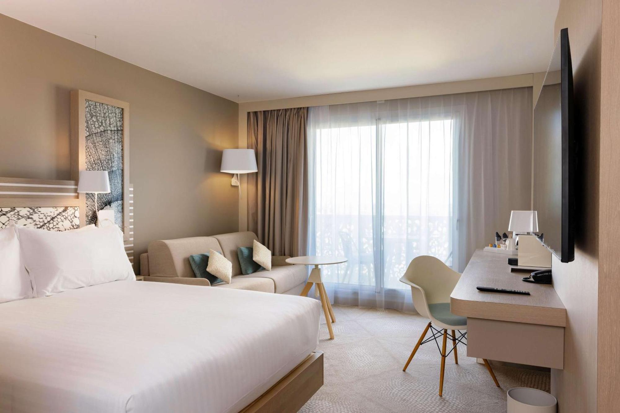 Hilton Garden Inn Le Havre Centre Exterior photo